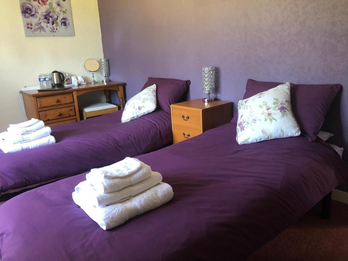 Le Grand Camelia Bed & Breakfast Saint-Martin-d'Aubigny Bagian luar foto